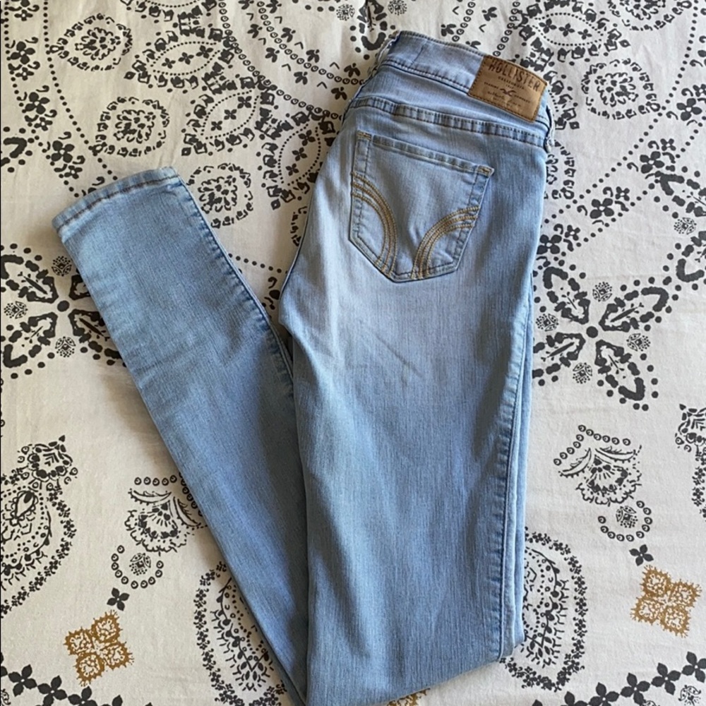 Hollister Super Skinny Jeans